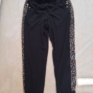 Chicos Zenergy Cheetah Jogger Pants